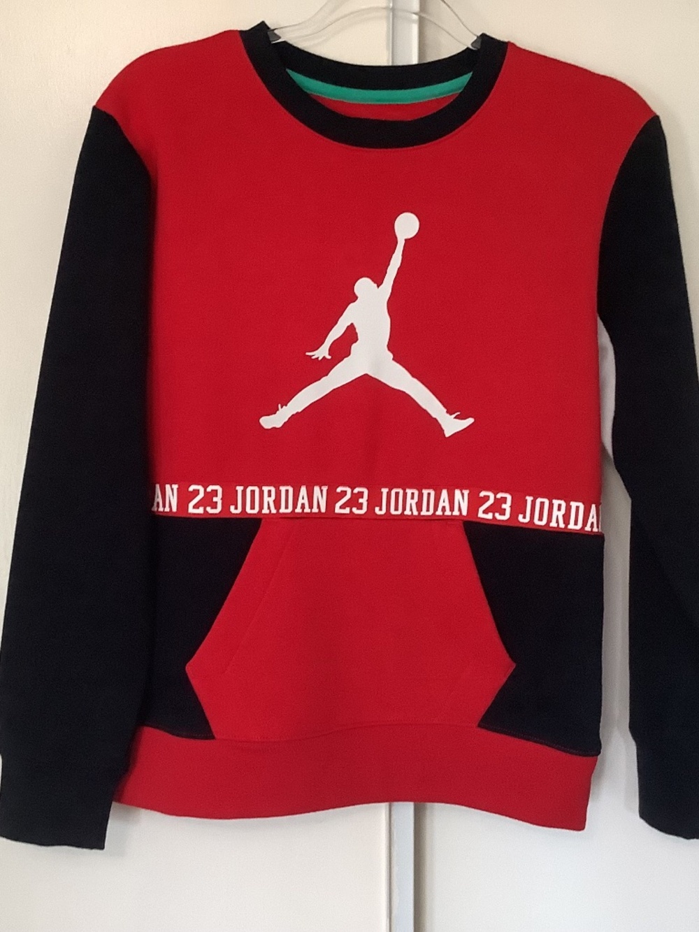Jordan Kids 23 Jumpman Crewneck Sweatshirt Black Red White Large Athletic
